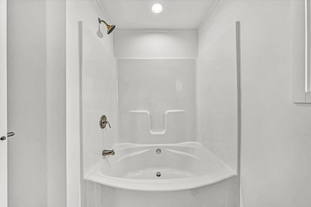 2227 Hendricks Store RD, Moneta, VA 24121