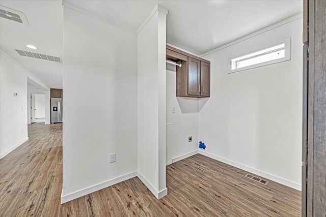 2227 Hendricks Store RD, Moneta, VA 24121