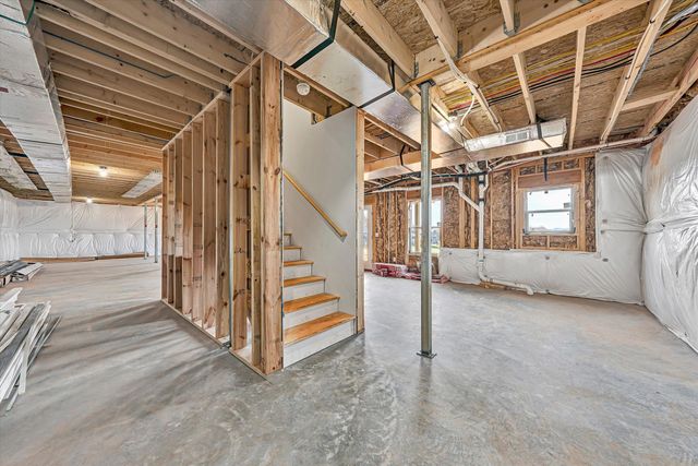 2227 Hendricks Store RD, Moneta, VA 24121