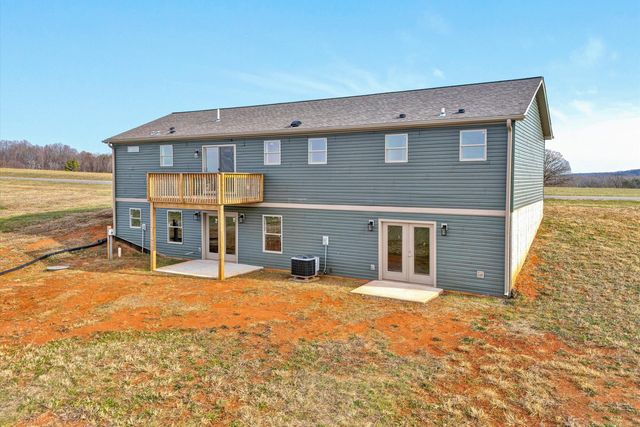 2227 Hendricks Store RD, Moneta, VA 24121