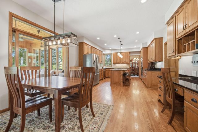 699 Bridle Ridge Road, Eagan, MN 55123