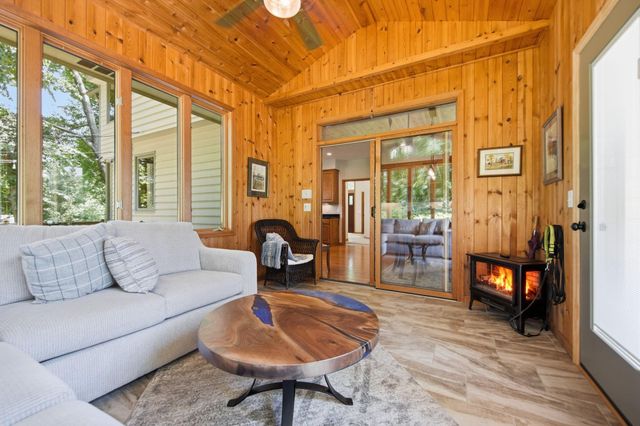 699 Bridle Ridge Road, Eagan, MN 55123