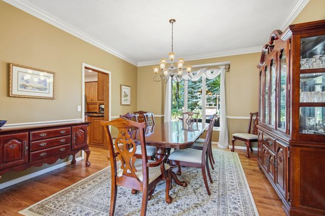 699 Bridle Ridge Road, Eagan, MN 55123