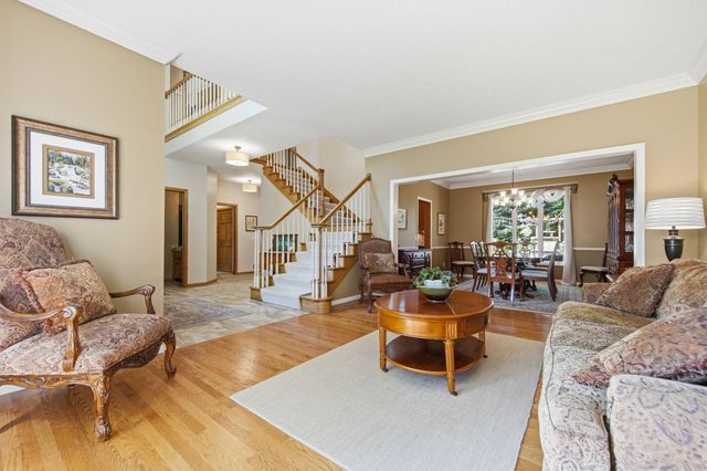 699 Bridle Ridge Road, Eagan, MN 55123