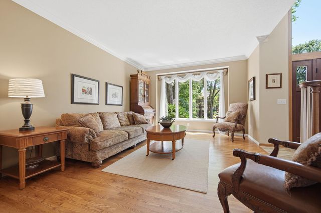 699 Bridle Ridge Road, Eagan, MN 55123