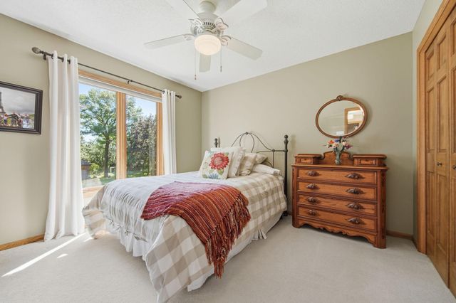 699 Bridle Ridge Road, Eagan, MN 55123
