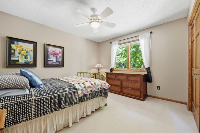 699 Bridle Ridge Road, Eagan, MN 55123