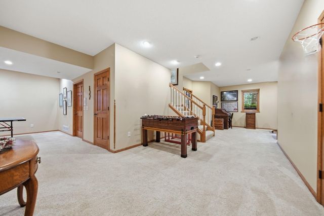 699 Bridle Ridge Road, Eagan, MN 55123