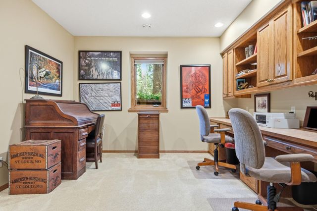 699 Bridle Ridge Road, Eagan, MN 55123