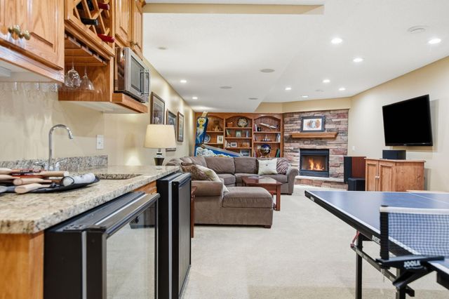 699 Bridle Ridge Road, Eagan, MN 55123