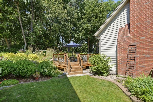 699 Bridle Ridge Road, Eagan, MN 55123