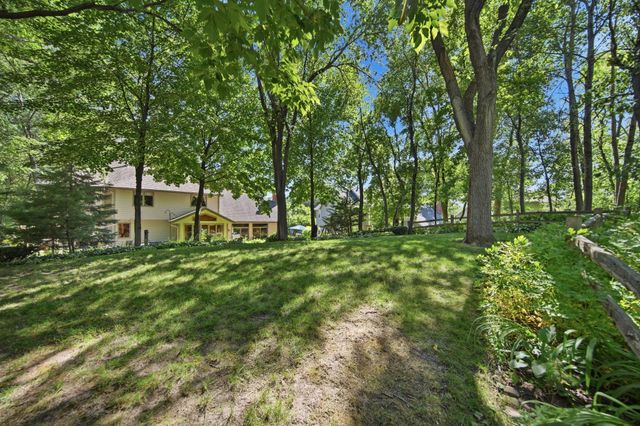 699 Bridle Ridge Road, Eagan, MN 55123
