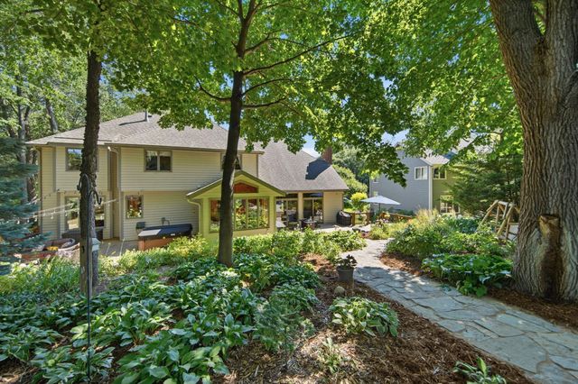 699 Bridle Ridge Road, Eagan, MN 55123