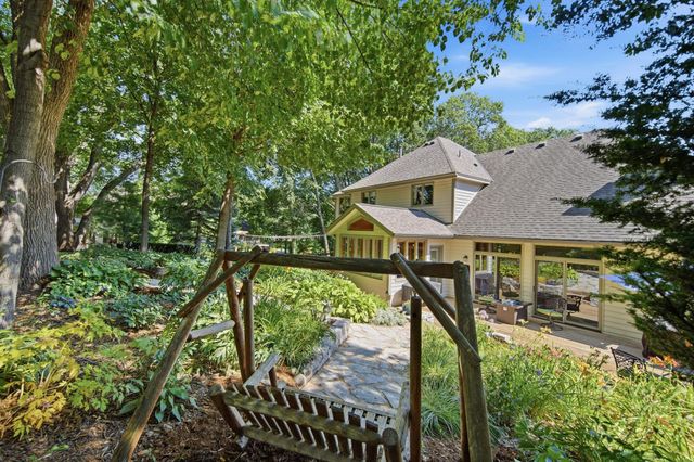 699 Bridle Ridge Road, Eagan, MN 55123