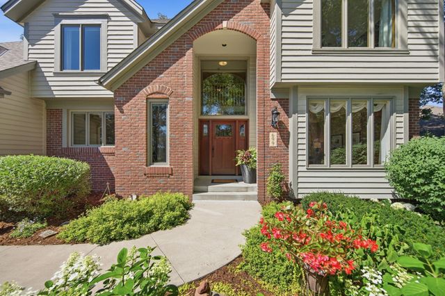 699 Bridle Ridge Road, Eagan, MN 55123