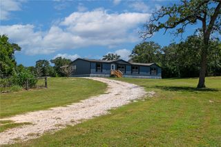 118 Yaupon Drive, Caldwell, TX 77836