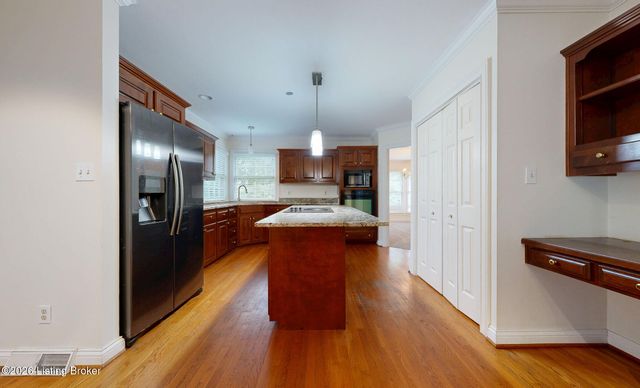 1617 Doral Ct, Shelbyville, KY 40065