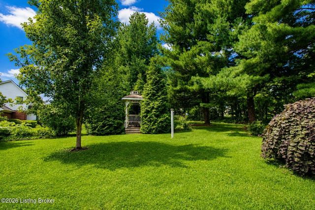 1617 Doral Ct, Shelbyville, KY 40065