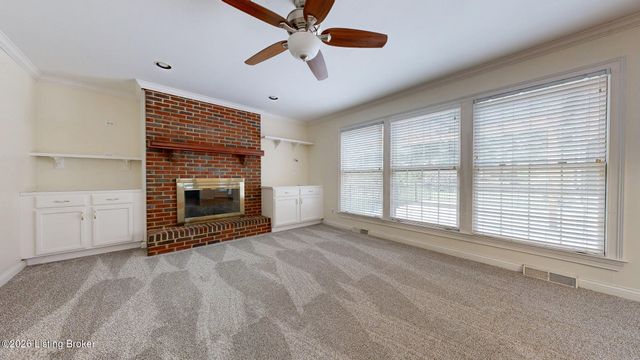 1617 Doral Ct, Shelbyville, KY 40065