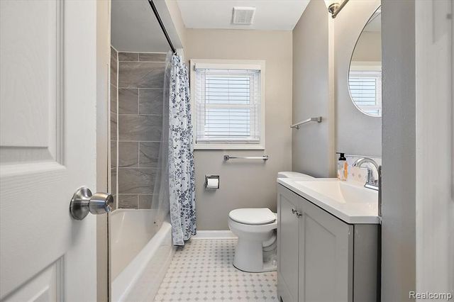 25245 Dodge Street, Roseville, MI 48066