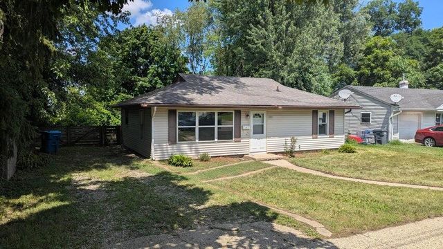 2211 Roseland Avenue, Kalamazoo, MI 49001
