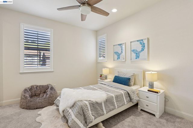 28719 Vista Grande Dr, Hayward, CA 94544