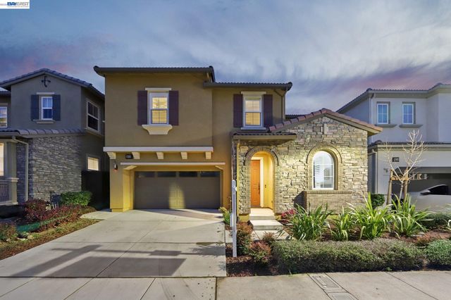 28719 Vista Grande Dr, Hayward, CA 94544