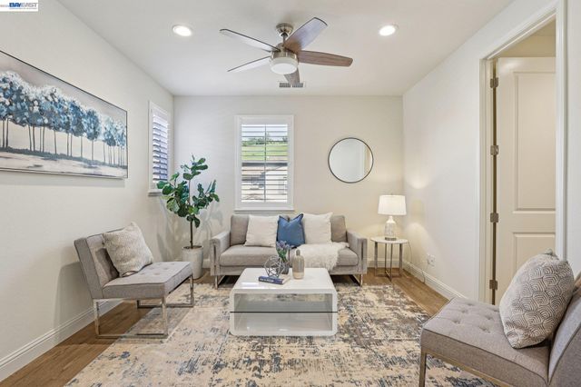 28719 Vista Grande Dr, Hayward, CA 94544