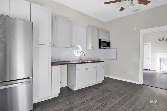 1063 Selma Street, Mobile, AL 36604