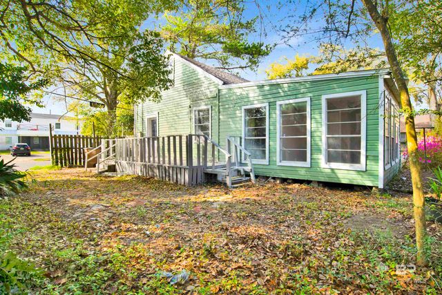 1063 Selma Street, Mobile, AL 36604