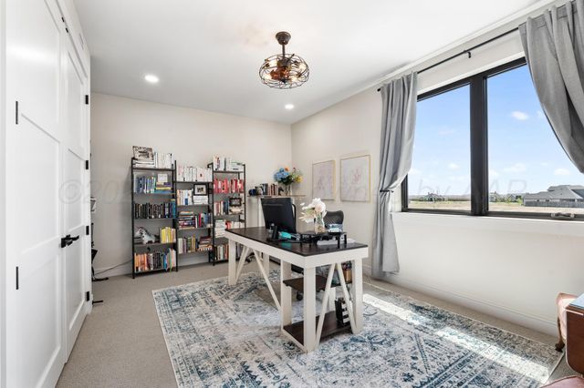 9406 ROCKRIDGE Parkway, Amarillo, TX 79118
