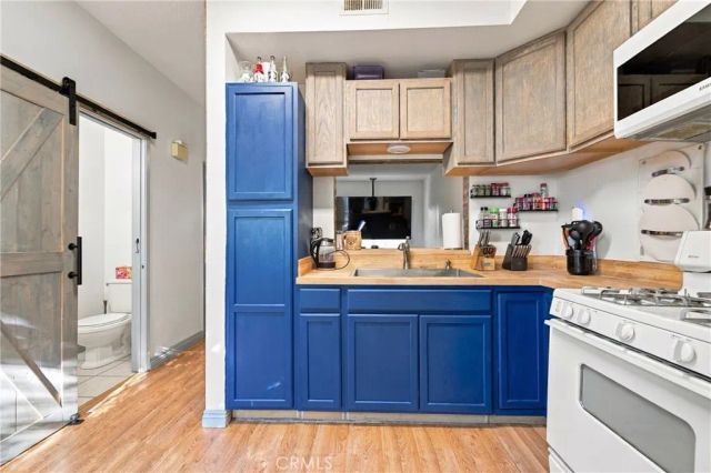 926 W Philadelphia R99, Ontario, CA 91762