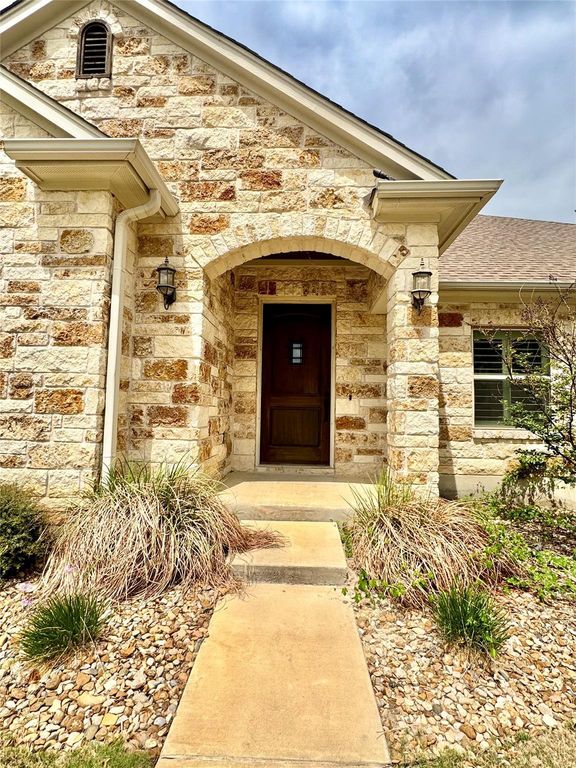 217 San Gabriel Hideaway CV, Liberty Hill, TX 78642