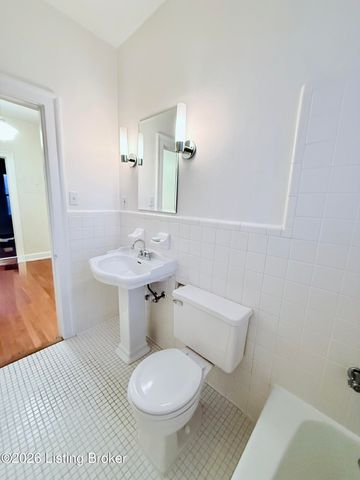 2306 Woodbourne Ave APT 8, Louisville, KY 40205