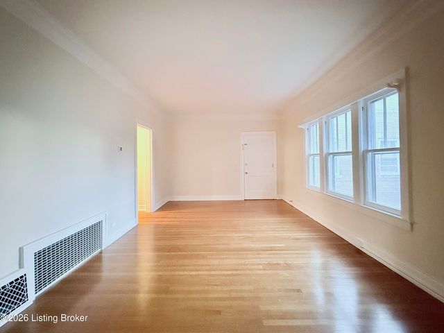 2306 Woodbourne Ave APT 8, Louisville, KY 40205