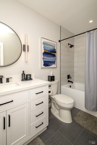 9636 Lakewood Dr, Windsor, CA 95492