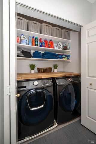 9636 Lakewood Dr, Windsor, CA 95492