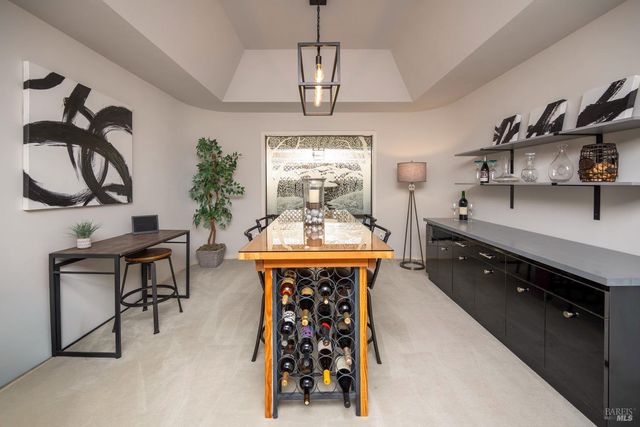 9636 Lakewood Dr, Windsor, CA 95492