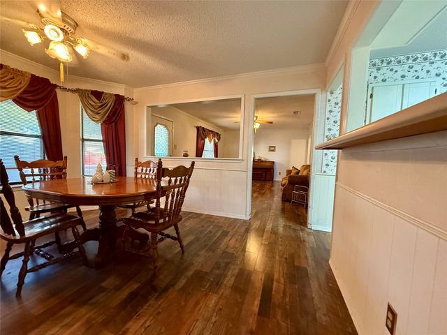 300 Denton Court, Collinsville, TX 76233