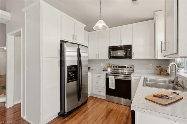 4303 River Crest Lane, Greensboro, NC 27409