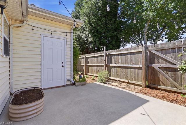 4303 River Crest Lane, Greensboro, NC 27409