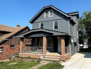 3279 W 86th Street W, Cleveland, OH 44102