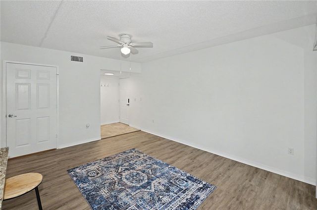1650 N 42nd Circle 107, Vero Beach, FL 32967