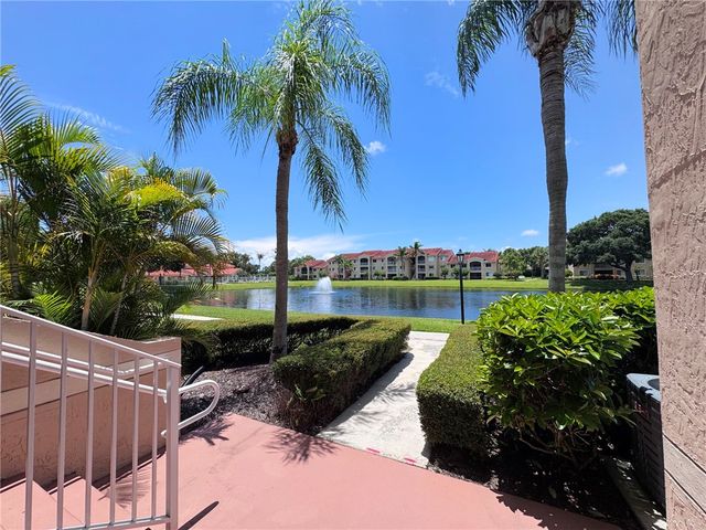 1650 N 42nd Circle 107, Vero Beach, FL 32967