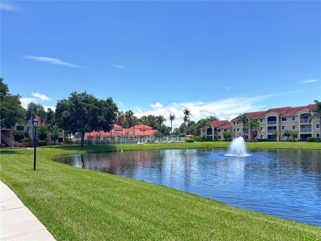 1650 N 42nd Circle 107, Vero Beach, FL 32967