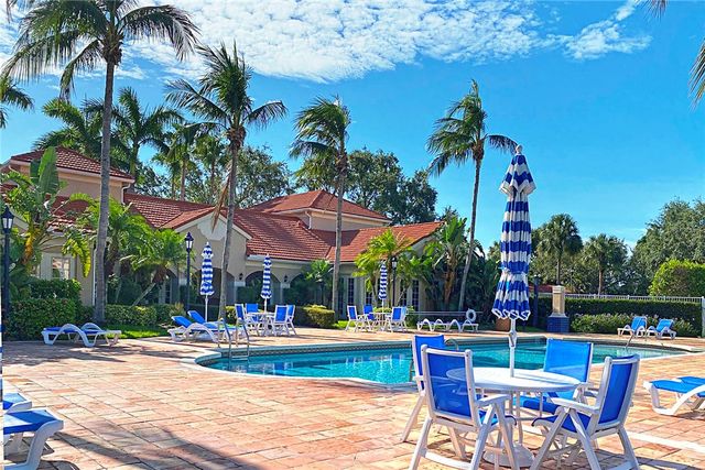 1650 N 42nd Circle 107, Vero Beach, FL 32967