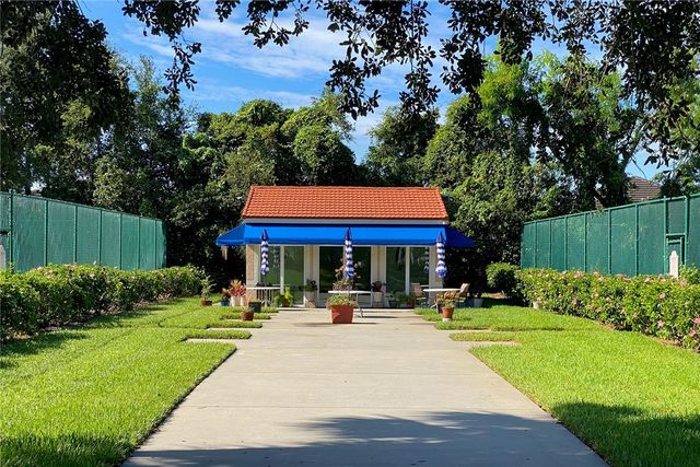 1650 N 42nd Circle 107, Vero Beach, FL 32967