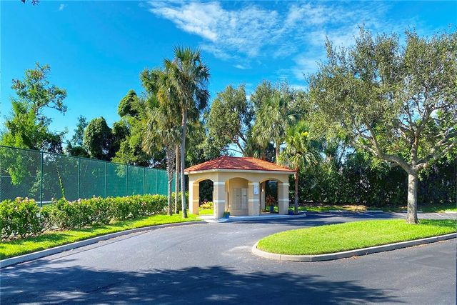1650 N 42nd Circle 107, Vero Beach, FL 32967