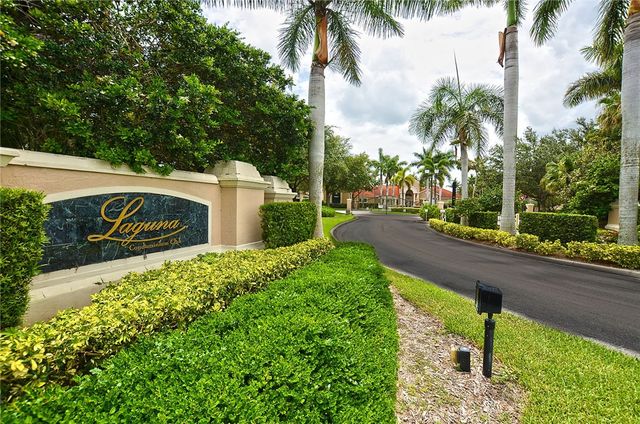 1650 N 42nd Circle 107, Vero Beach, FL 32967