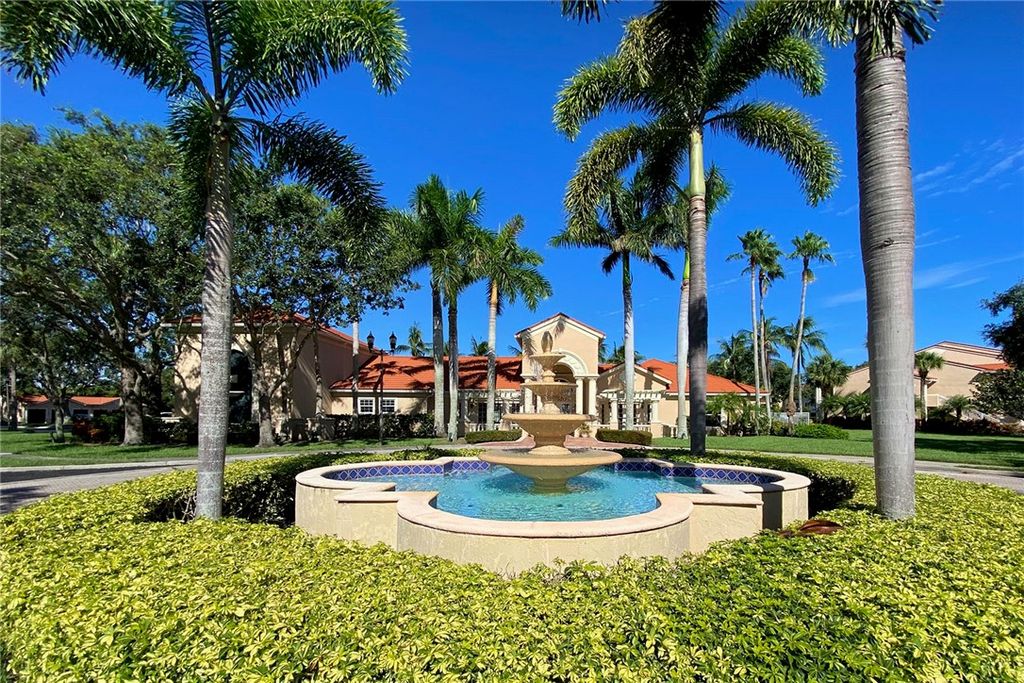 1650 N 42nd Circle 107, Vero Beach, FL 32967